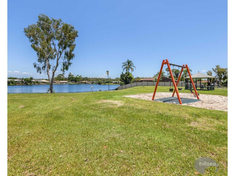 1/4 Kangaroo Avenue, Coombabah QLD 4216