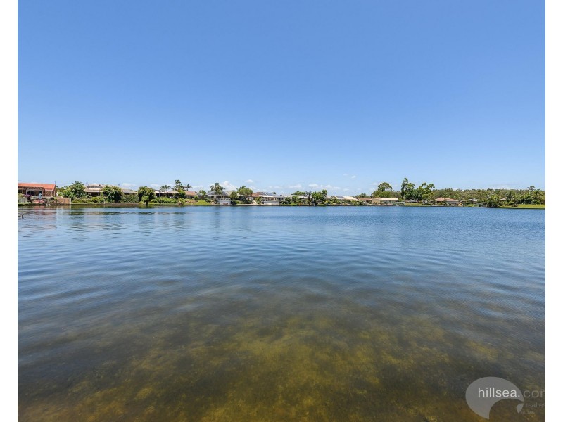 1/4 Kangaroo Avenue, Coombabah QLD 4216