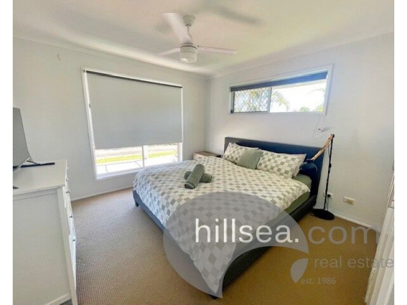 1/3 Hentdale Court, Labrador QLD 4215