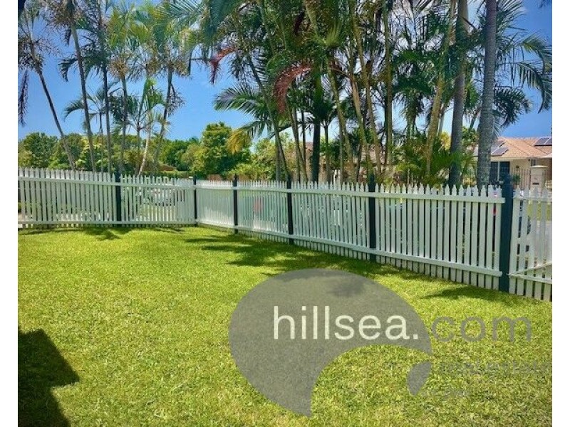 1/3 Hentdale Court, Labrador QLD 4215