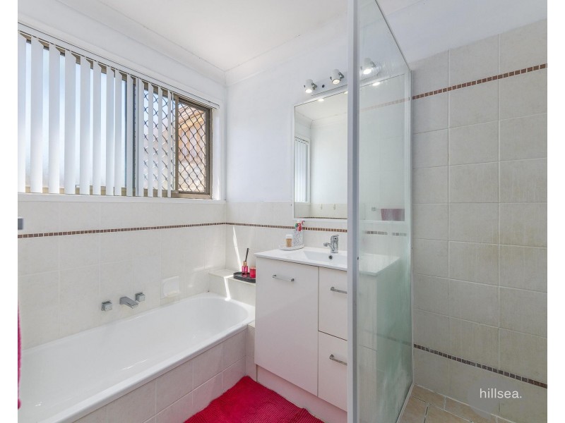 2/4 Gladys Street, Labrador QLD 4215