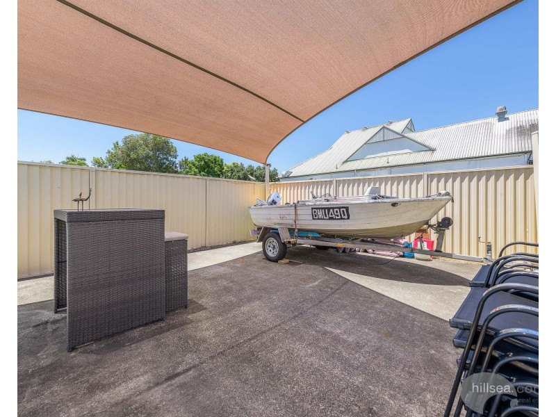 2/4 Gladys Street, Labrador QLD 4215