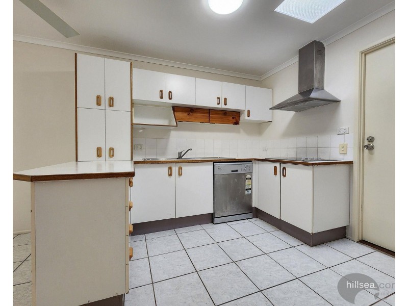2/67 Usher Avenue, Labrador QLD 4215
