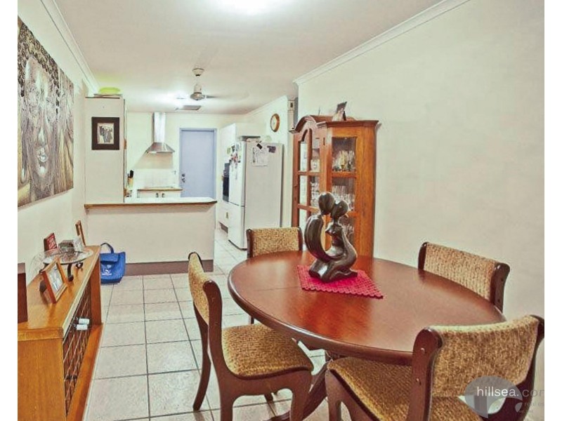 2/67 Usher Avenue, Labrador QLD 4215