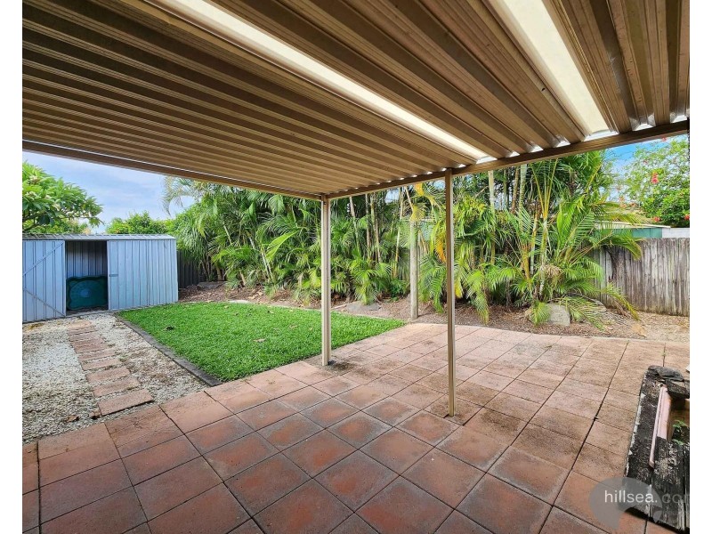 2/67 Usher Avenue, Labrador QLD 4215