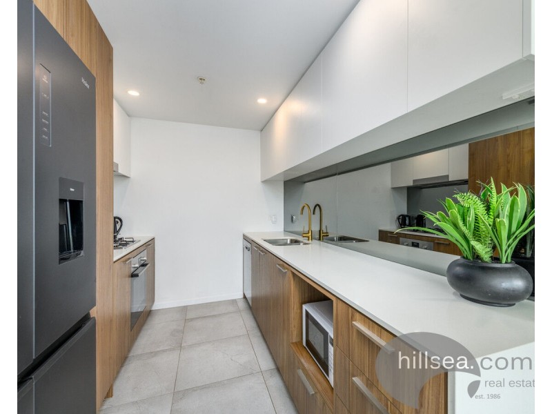 806/372 Marine Parade, Labrador QLD 4215