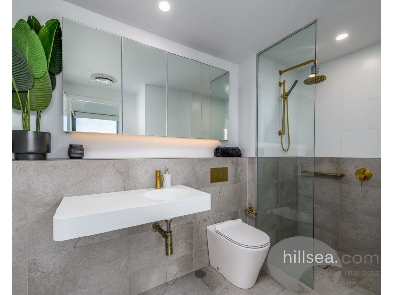 806/372 Marine Parade, Labrador QLD 4215