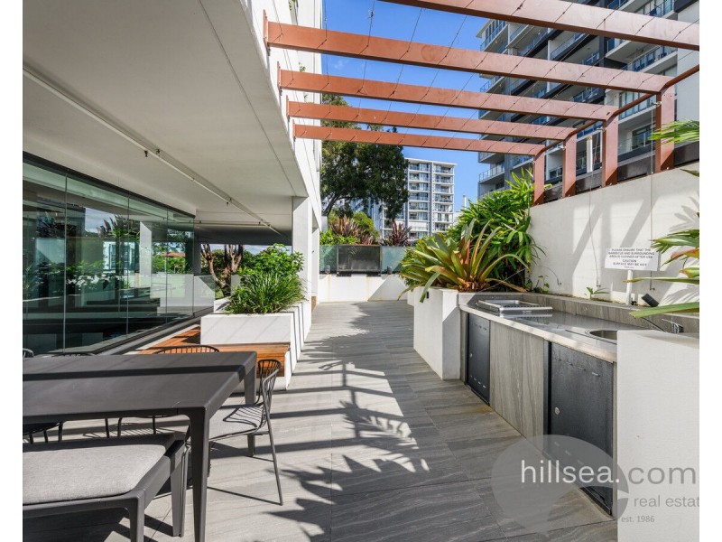 806/372 Marine Parade, Labrador QLD 4215