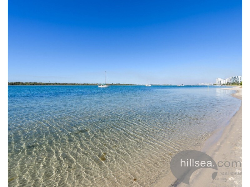 806/372 Marine Parade, Labrador QLD 4215