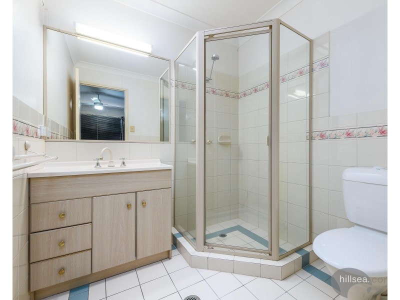 1/161 Whiting Street, Labrador QLD 4215