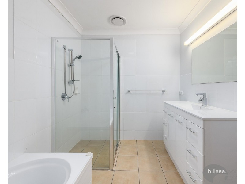 1/161 Whiting Street, Labrador QLD 4215