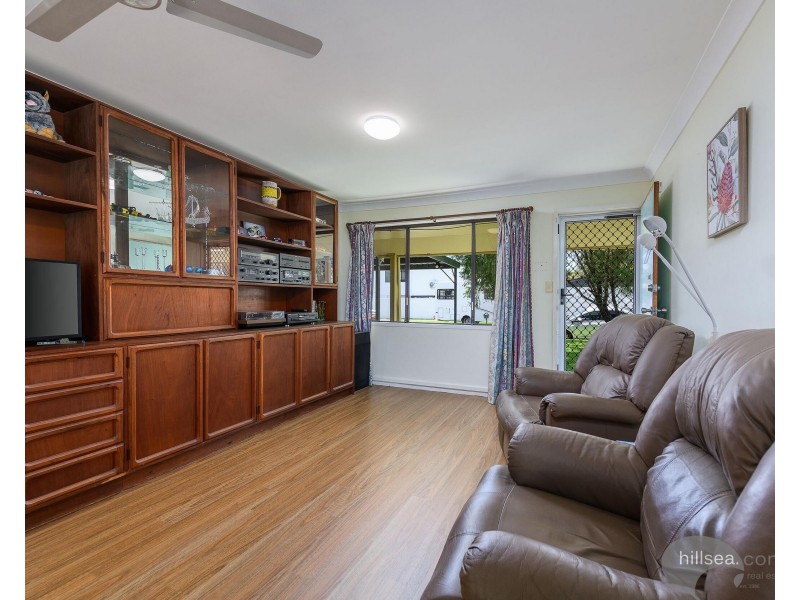 4 Hocking Street, Arundel QLD 4214