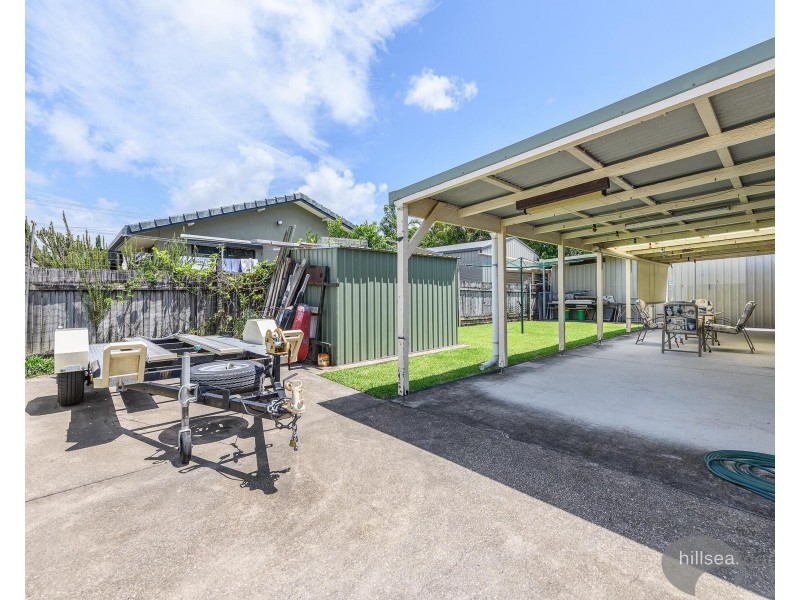 4 Hocking Street, Arundel QLD 4214