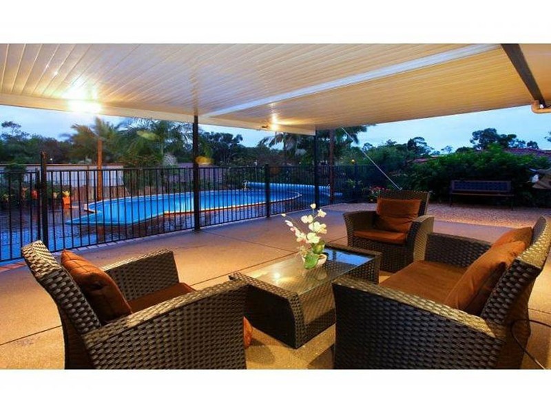 3 Berwick Court, Arundel QLD 4214