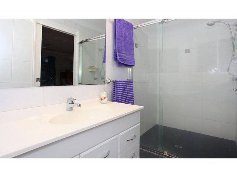 3 Berwick Court, Arundel QLD 4214