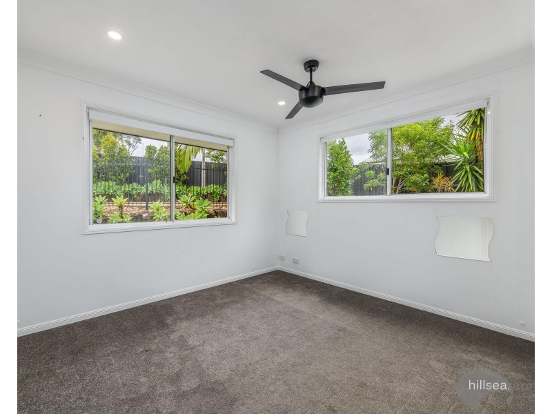 28 Edgeworth Place, Helensvale QLD 4212