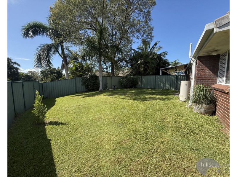 2/2 Melanie Place, Labrador QLD 4215