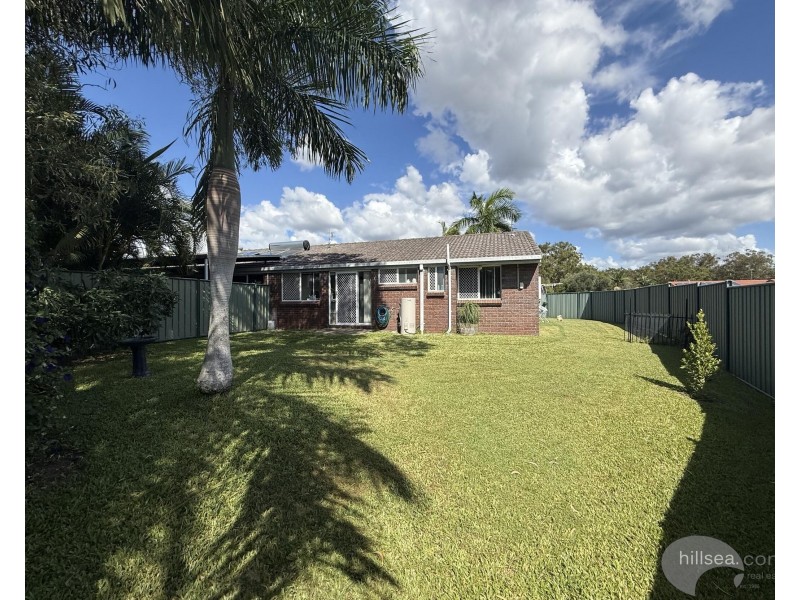 2/2 Melanie Place, Labrador QLD 4215