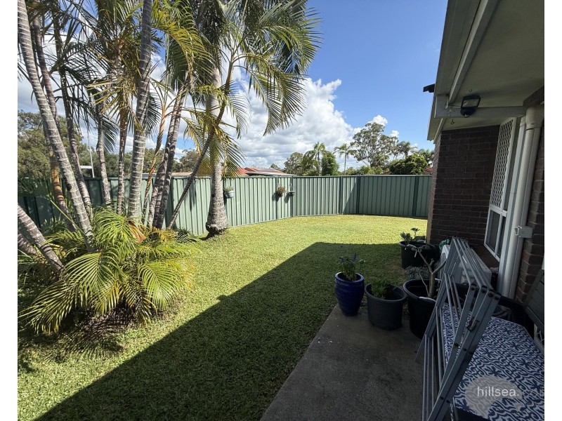 2/2 Melanie Place, Labrador QLD 4215