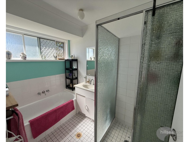2/2 Melanie Place, Labrador QLD 4215