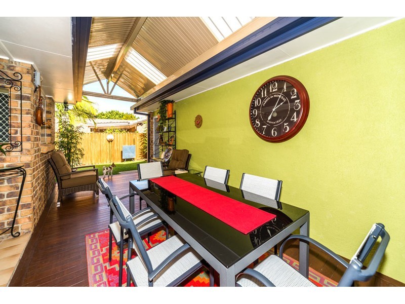 2/11 Liam Court, Labrador QLD 4215