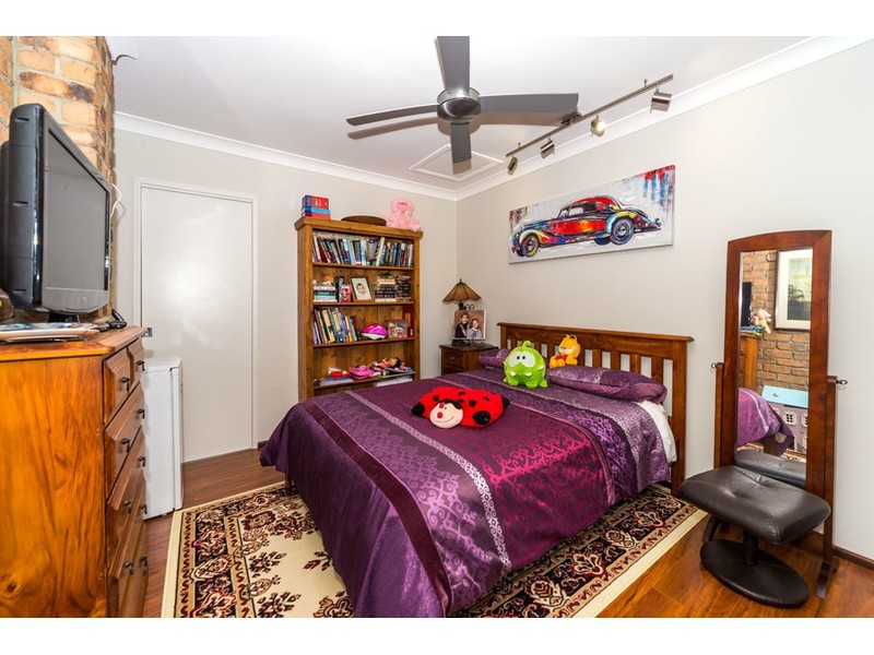 2/11 Liam Court, Labrador QLD 4215