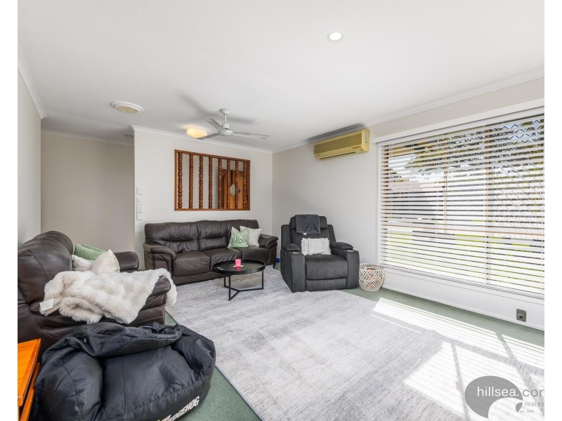 4 Essendon Close, Arundel QLD 4214