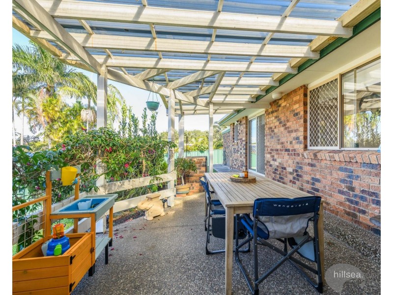 4 Essendon Close, Arundel QLD 4214