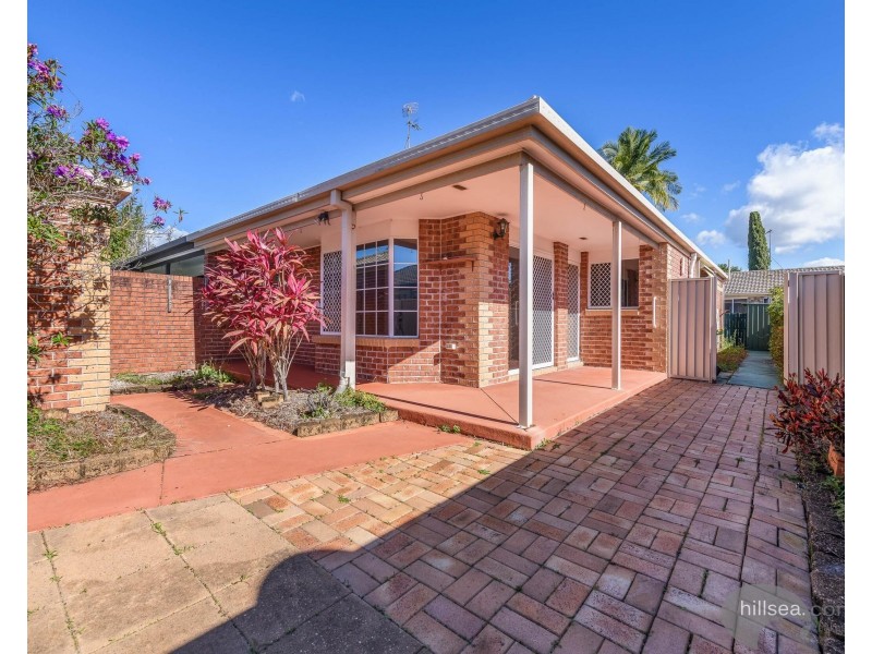 2/68 Brown Street, Labrador QLD 4215