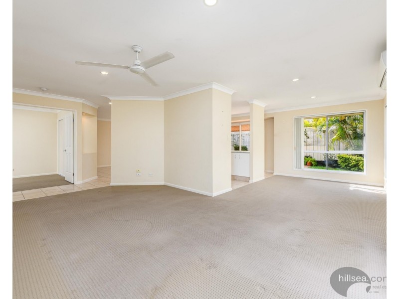 10 Leighanne Crescent, Arundel QLD 4214