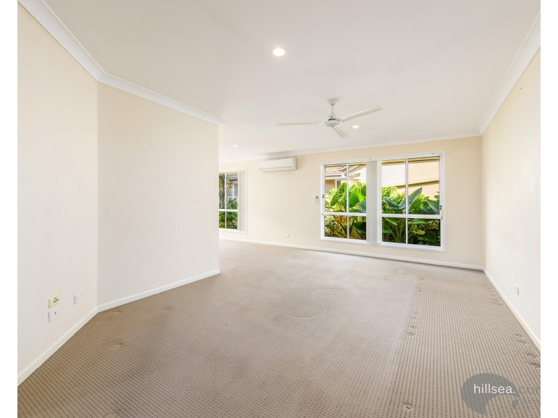 10 Leighanne Crescent, Arundel QLD 4214