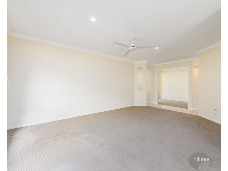 10 Leighanne Crescent, Arundel QLD 4214