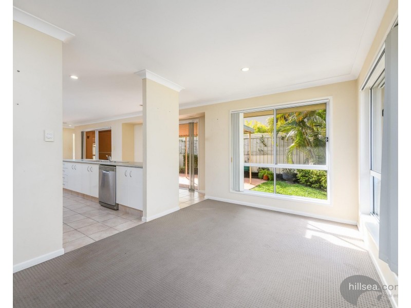 10 Leighanne Crescent, Arundel QLD 4214