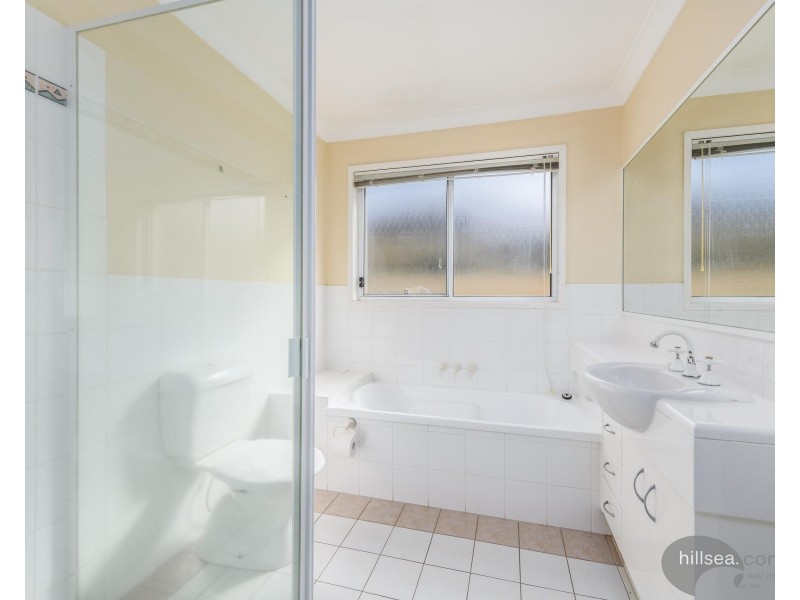 10 Leighanne Crescent, Arundel QLD 4214