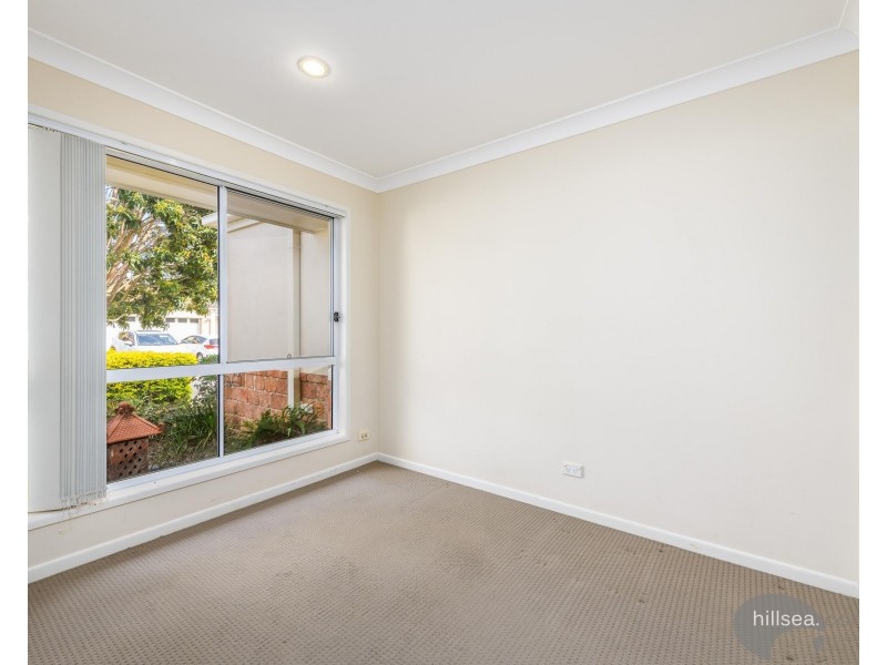 10 Leighanne Crescent, Arundel QLD 4214