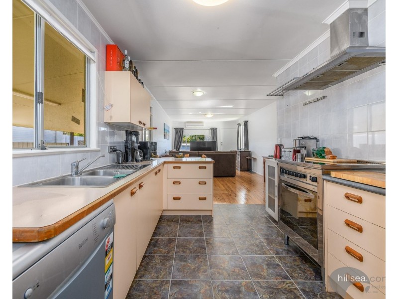 94 Robert Street, Labrador QLD 4215