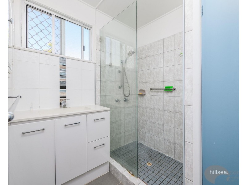 94 Robert Street, Labrador QLD 4215