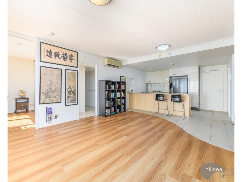 129/105 Scarborough Street, Southport QLD 4215