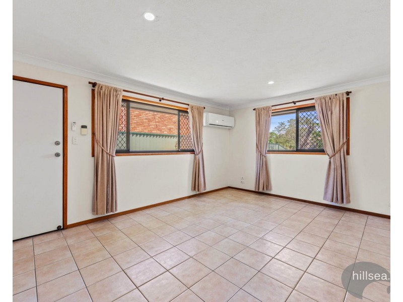 2/203 Central Street, Labrador QLD 4215