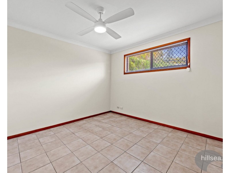2/203 Central Street, Labrador QLD 4215