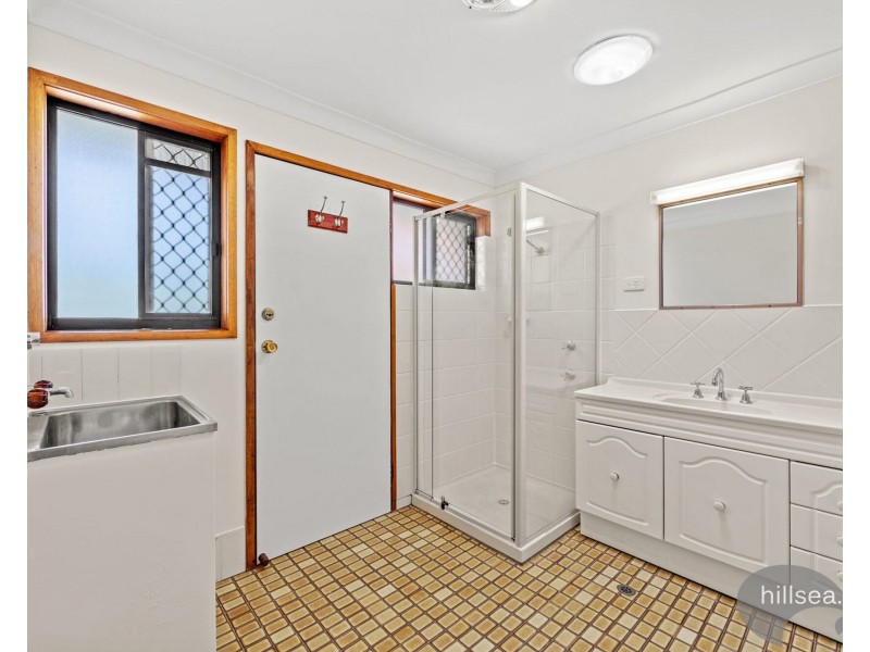 2/203 Central Street, Labrador QLD 4215