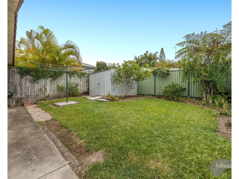 2/203 Central Street, Labrador QLD 4215