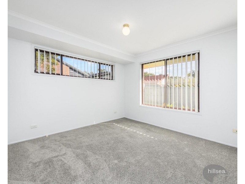 2/5 Hentdale Court, Labrador QLD 4215