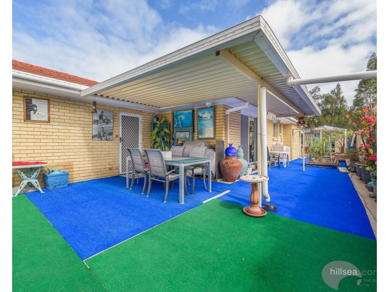 2/126 Kumbari Avenue, Labrador QLD 4215