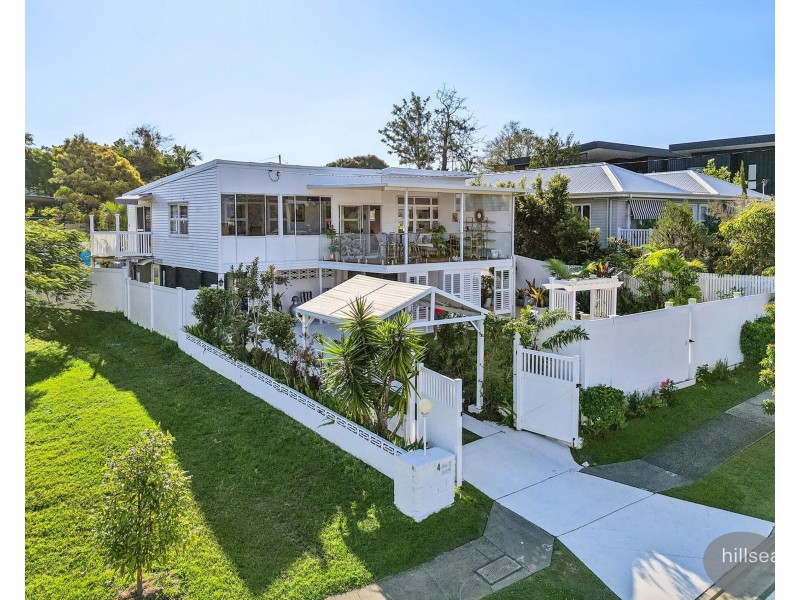 4 Wilson Street, Labrador QLD 4215