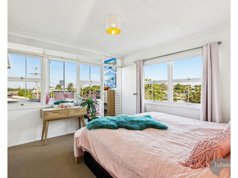 4 Wilson Street, Labrador QLD 4215