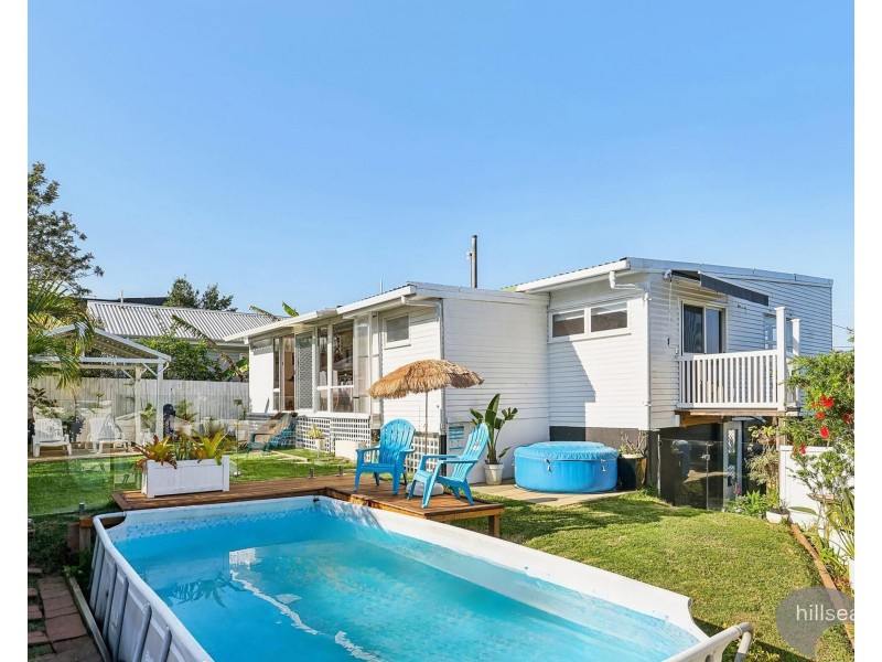 4 Wilson Street, Labrador QLD 4215