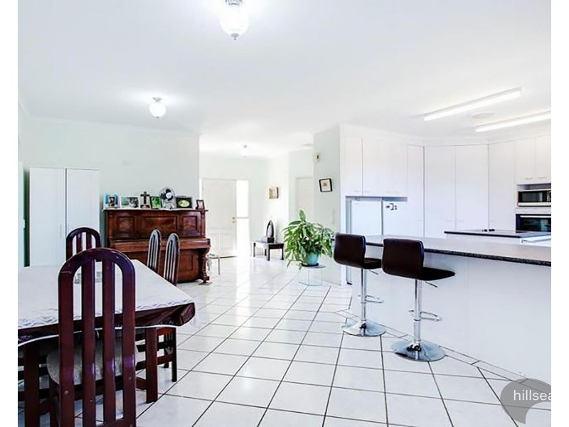 56 Jack Nicklaus Way, Parkwood QLD 4214