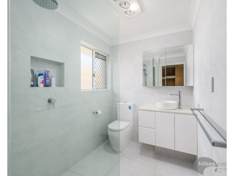 1/3 Clovelly Place, Labrador QLD 4215