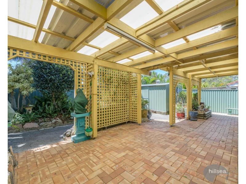 1/4 Robin Joy Close, Labrador QLD 4215